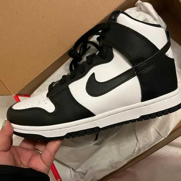 Panda Dunks - Picture 2 of 4